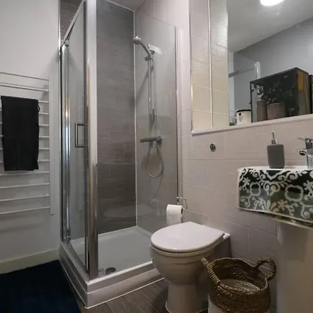 The Cross Green - Leeds 2bed Apt With Free Parking Apartment *